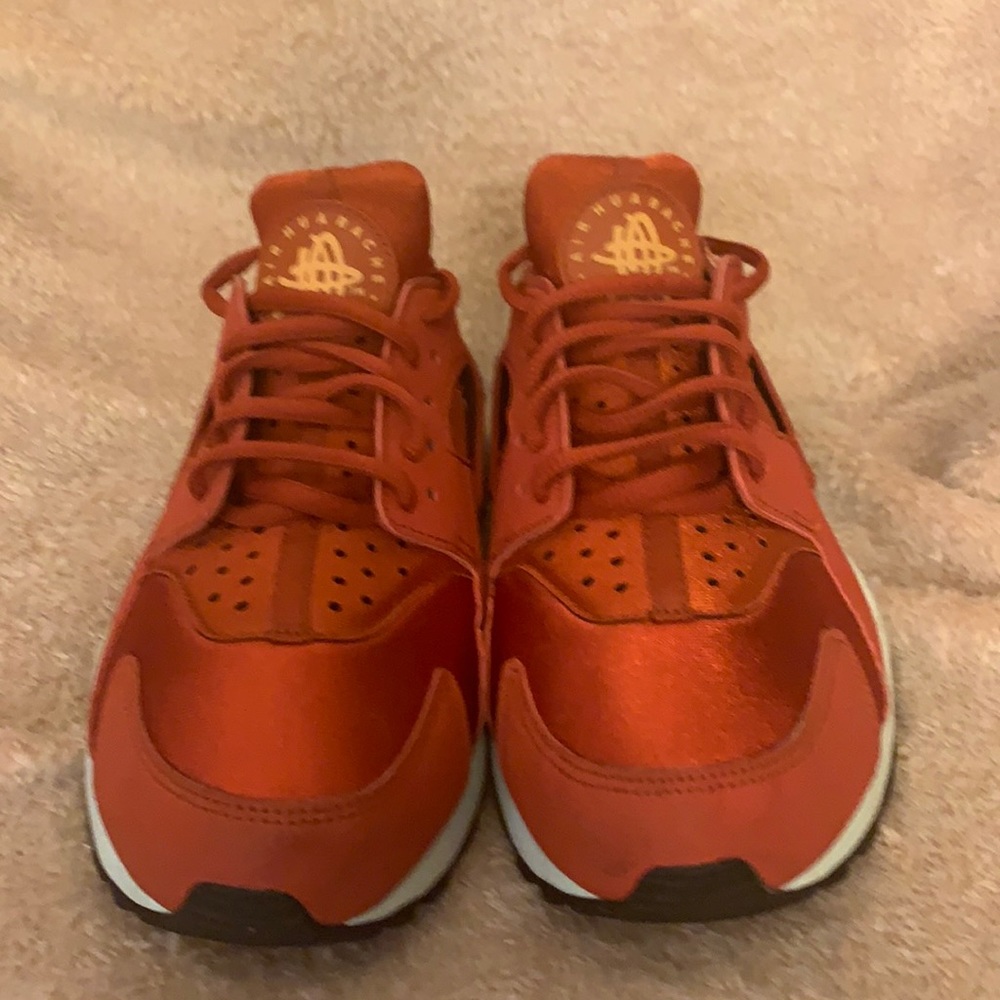 Huaraches size 7 women’s